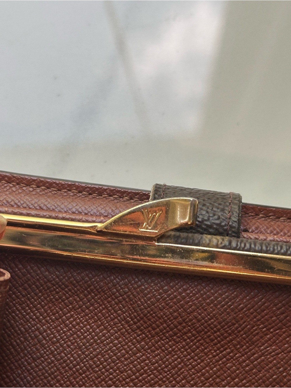 VINTAGE LOUIS VUITTON LV Monogram Brown Canvas Kisslock Wallet Brass Gold - Picture 10 of 16